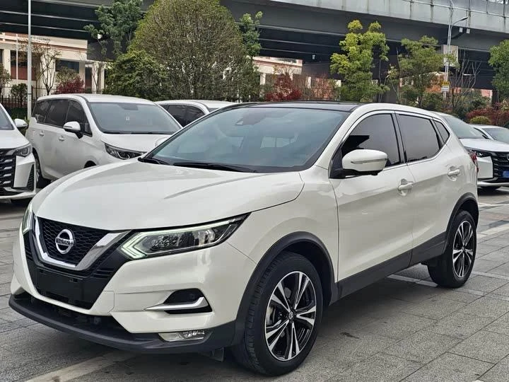 🔥 Nissan Qashqai 2,0L CVT XV Prem, Luxury