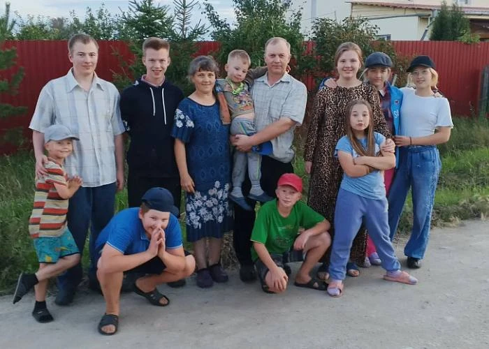 Путин наградил званием «Мать-героиня» жительницу Челябинской области Ольгу Усову, мать 10 детей. 

�