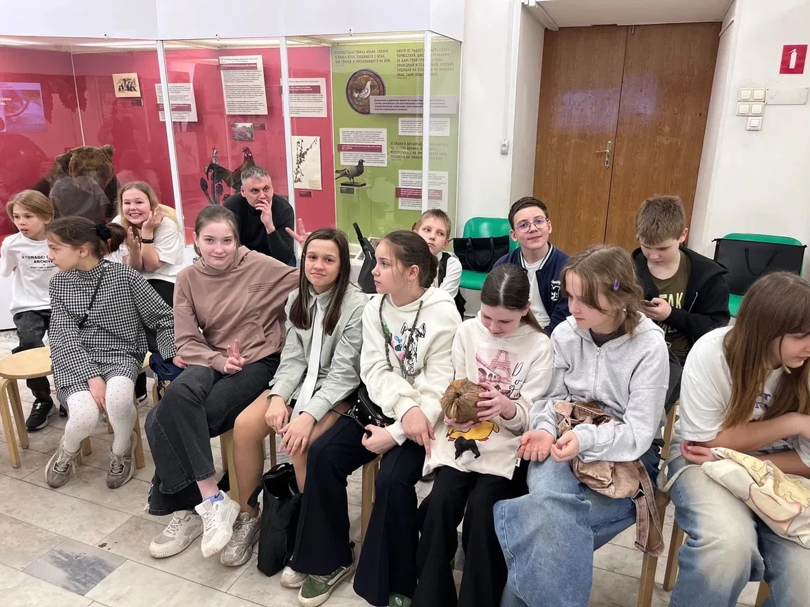В мире удивительных растений 🌿  🪴 Вчера ученики 5 классов «ВН» вместе со своими классными руководите