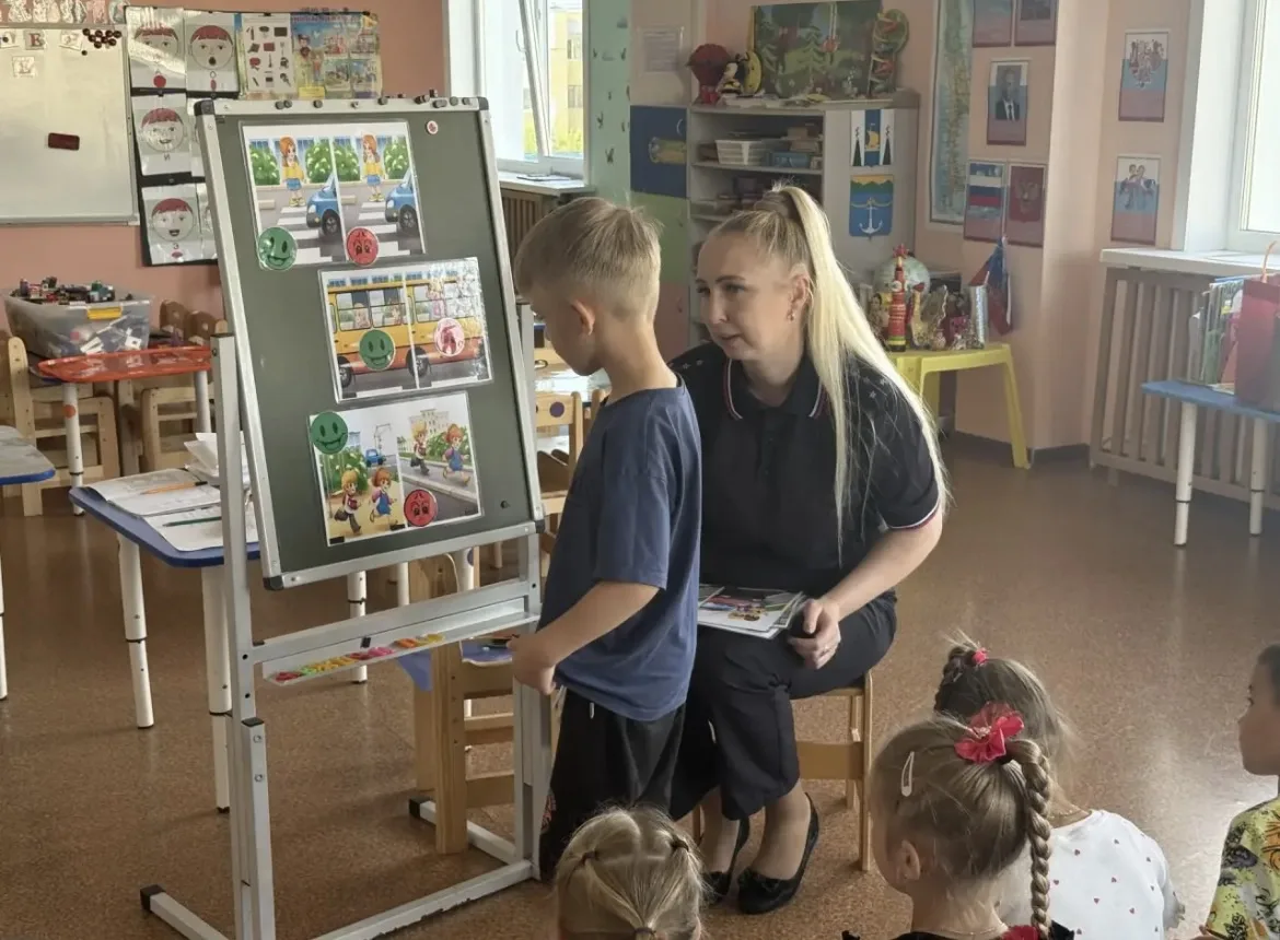 Ребята подготовительных групп «Пчёлки» и «Бусинки» стали настоящими знатоками правил до...