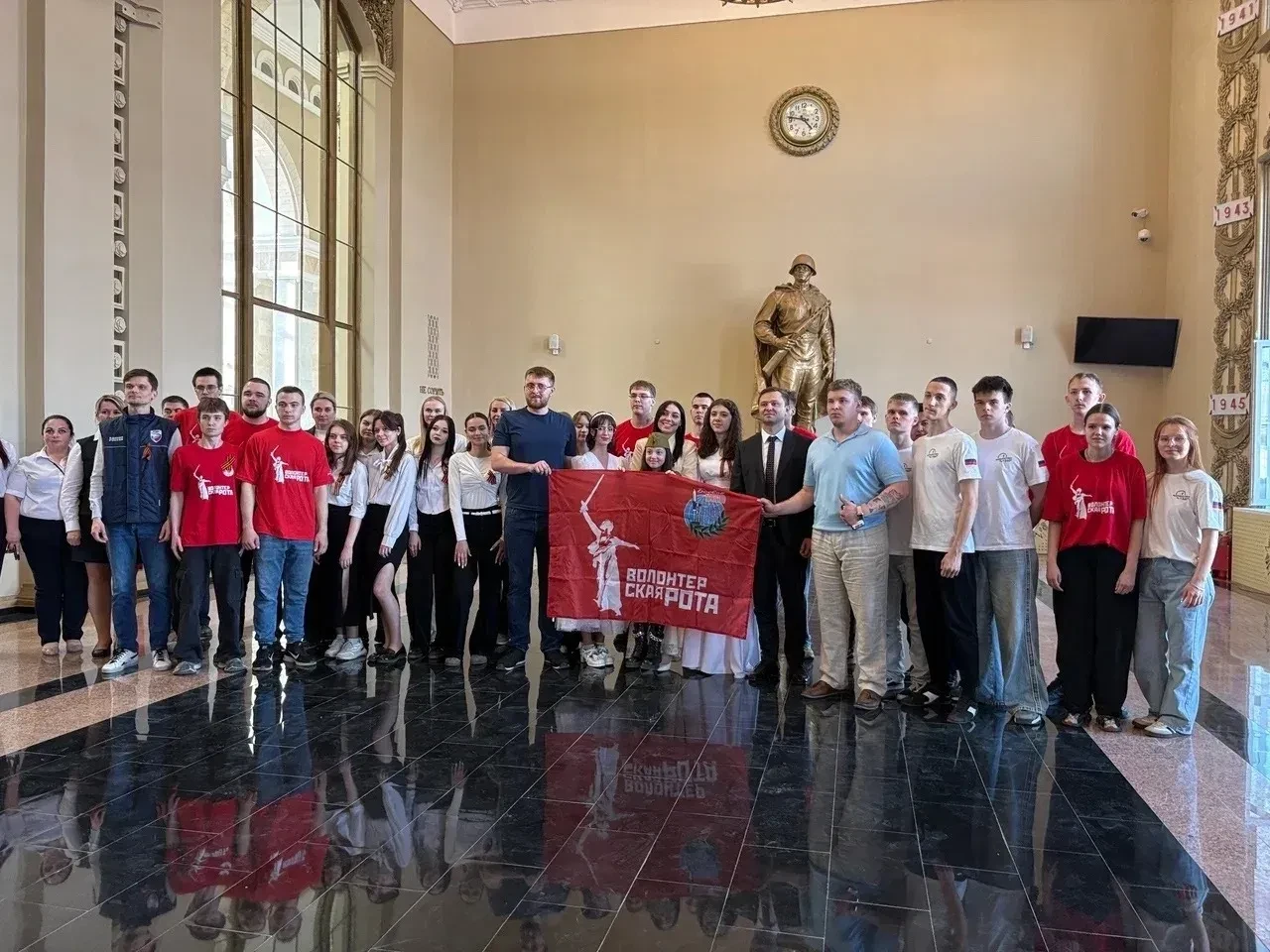 📢У нас отличная новость. Обучающая нашей школы выступила на праздничном концерте 🎙«Во...