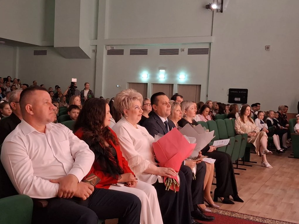 🎉 Последний звонок 2026: прощай, школа!   🎓Сегодня, 26 мая 2026 года, наша школа  провожала выпускни