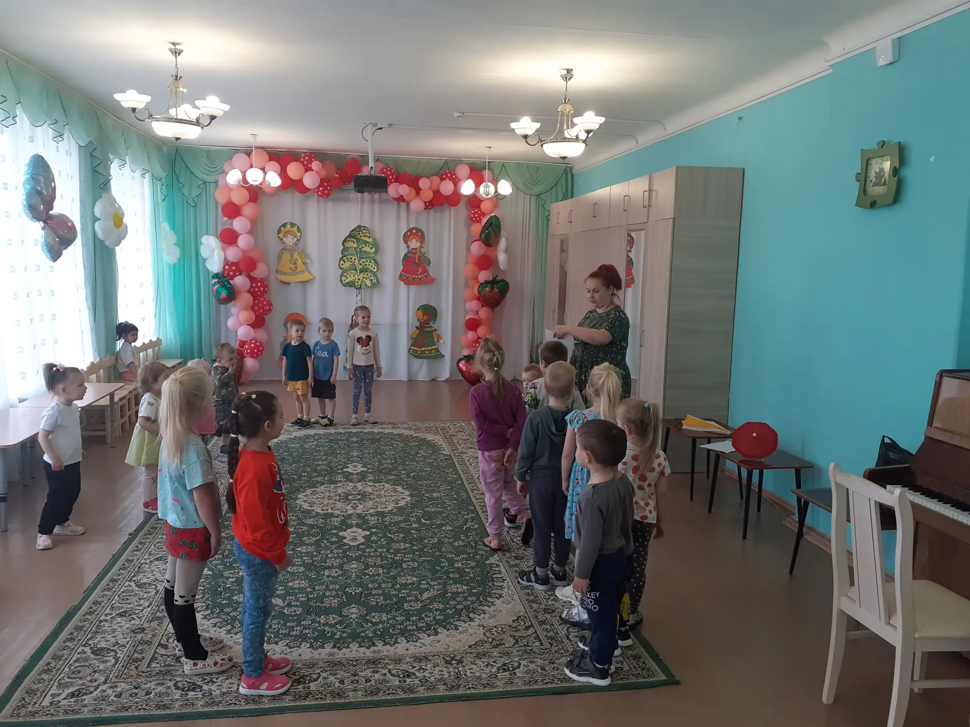 Завершилась неделя "В гостях у природы" развлечением. Дети еще раз погрузились в мир пр...