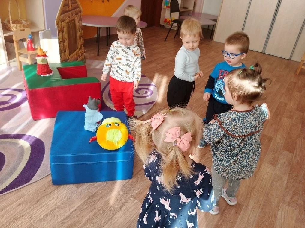 Театр - это таинство, сказка, волшебство. Это волшебный мир. Он даёт уроки красоты, морали и нравств