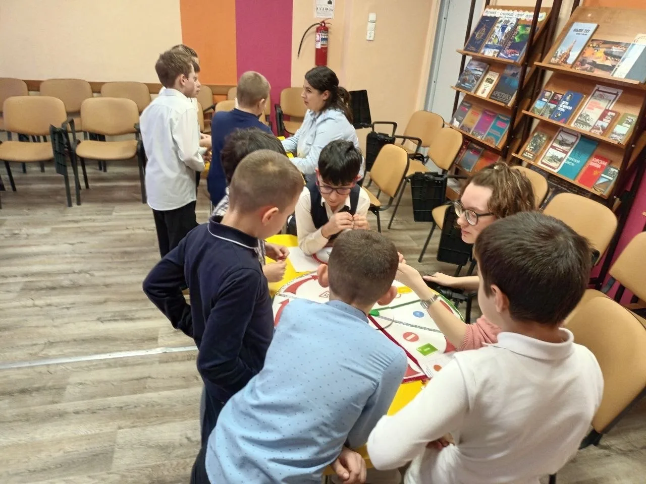 🖐️ БЕЗОПАСНЫЕ КАНИКУЛЫ  Перед  весенними каникулами ученики 2б класса приняли участие в квест-игре п