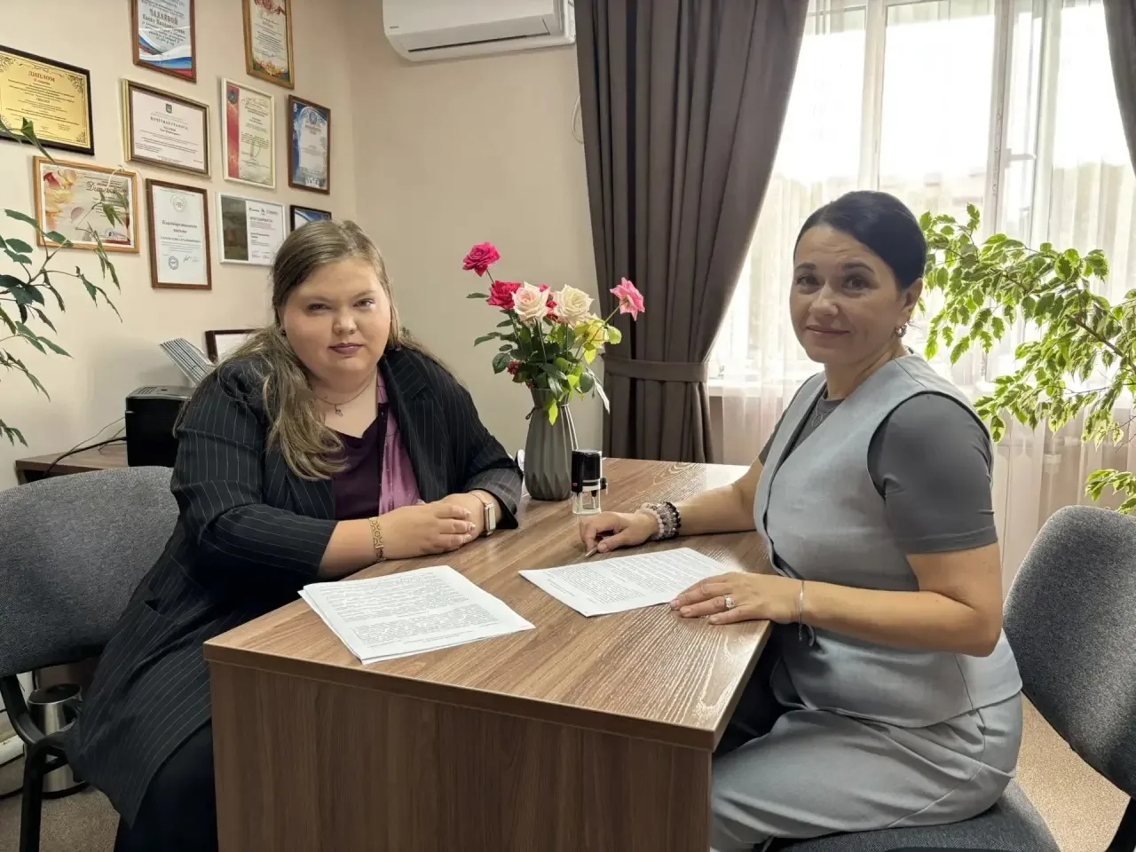 Сегодня в нашей школе произошло знаковое событие — мы подписали договор с Ореховой Анно...