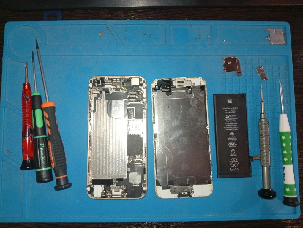 Разбор смартфона Apple iPhone