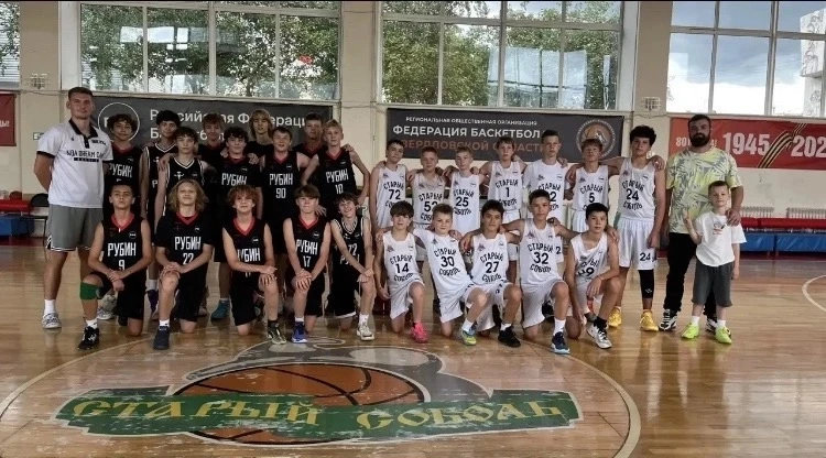 🏀 В спортивном зале СШ «Старый соболь» прошли товарищеские матчи сборных нашей школы 2...