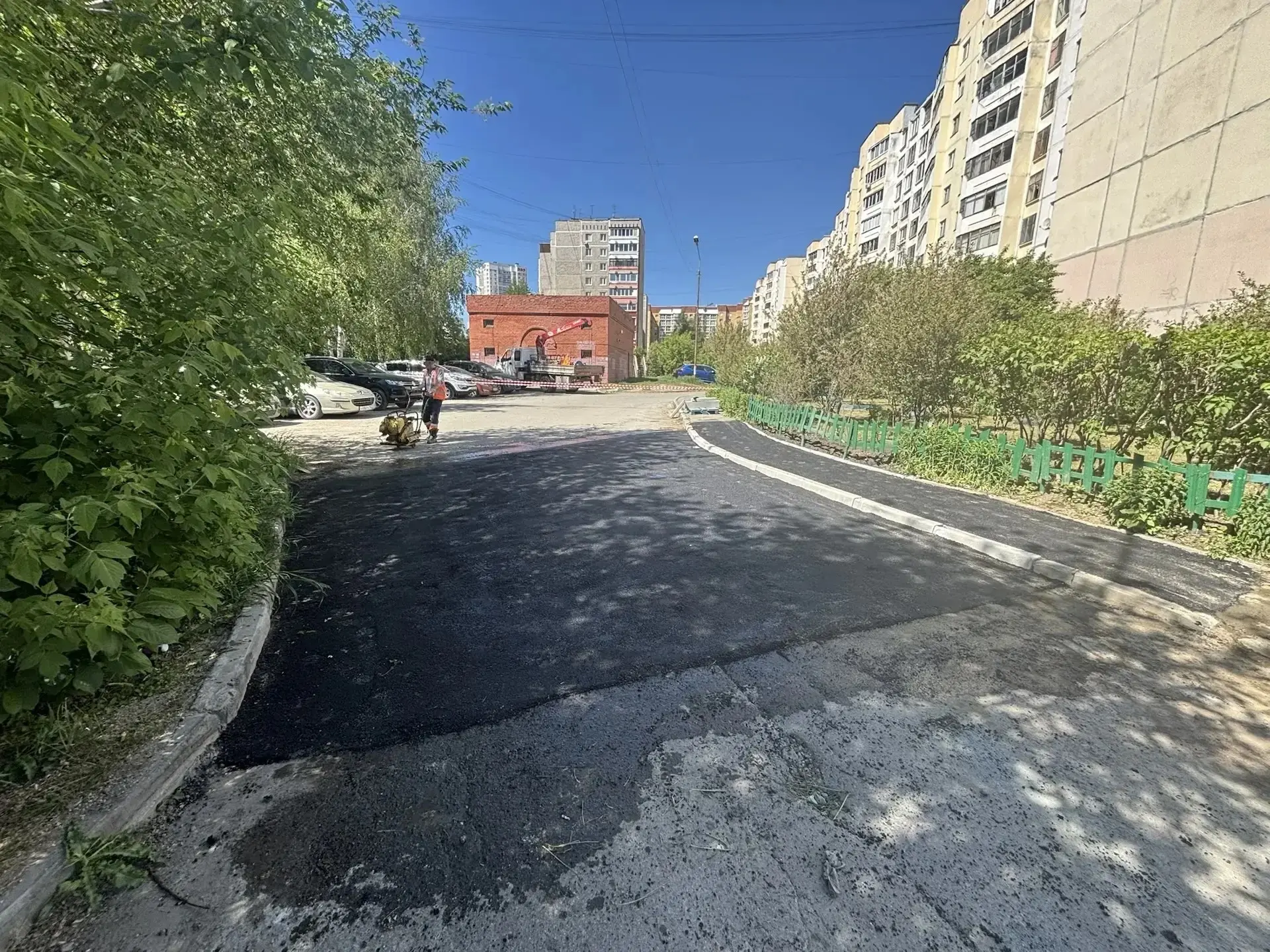 Недавно на улице Билимбаевская, 7 специалисты Водоканала проводили необходимые земляные работы. Посл