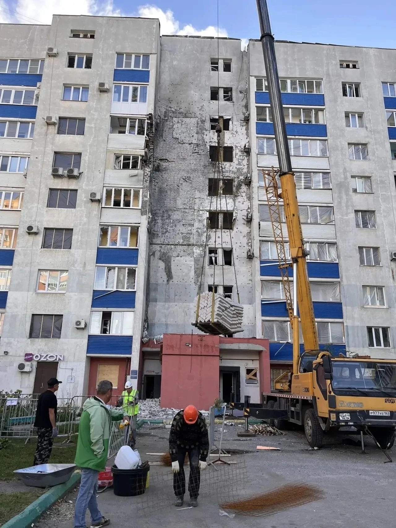 В Новокуйбышевске восстанавливают дома на улицах Репина и Зои Космодемьянской, поврежде...