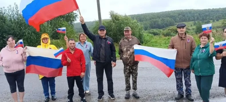 Продолжаем рассказывать о событиях прошлой недели. В честь Дня Российского Флага наши с...