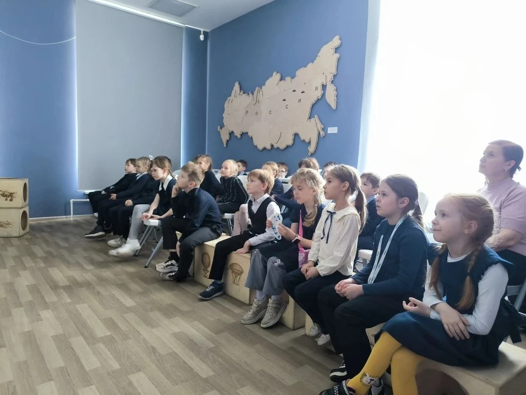 📚 Ребята 1 «Г» класса совместно с классным руководителем Натальей Сергеевной побывали в Детско‑юноше