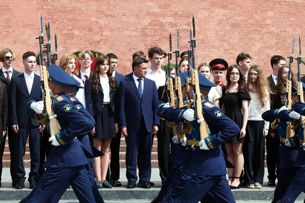 🕯Сегодня, в День памяти и скорби, по всей стране прошла акция «Свеча памяти». 

Губернатор Московск