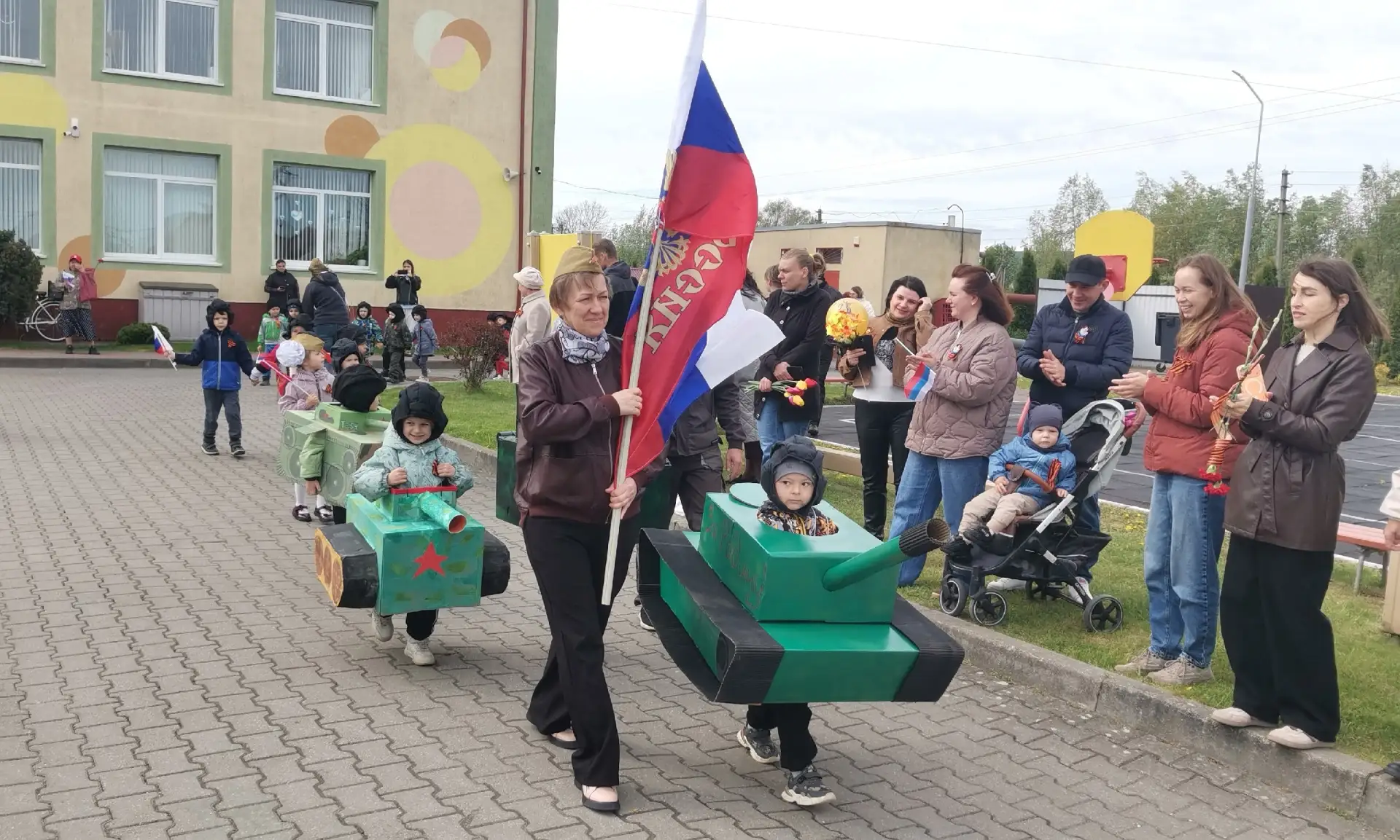 💐 Сегодня наш детский сад наполнился особой атмосферой — атмосферой гордости, уважения и памяти. Мы