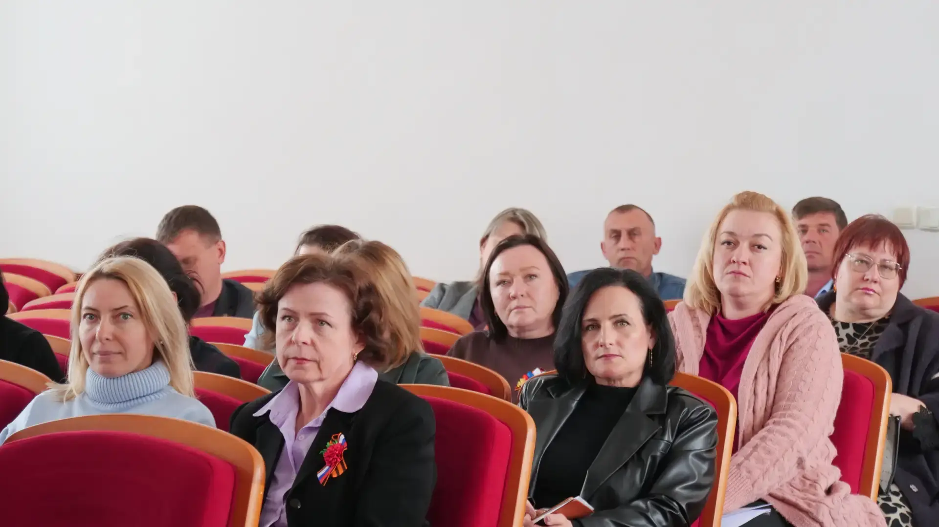 Провёл очередное заседание комиссии по предупреждению и ликвидации чрезвычайных ситуаций и обеспечен