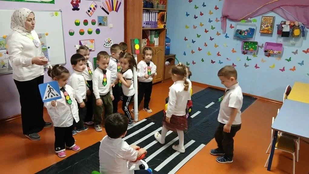 Занятие в средней группе "Колобок"