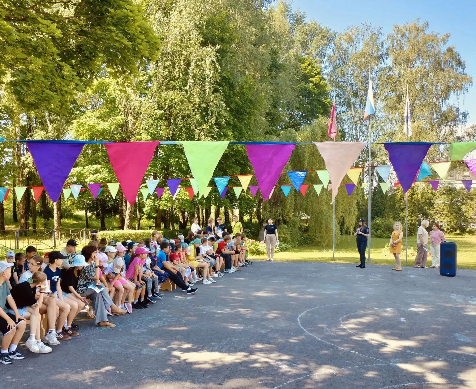 ☀ Безопасность и туризм: в лагере «Солнышко» прошёл тематический «День туриста»

⚡️ В пришкольном ла