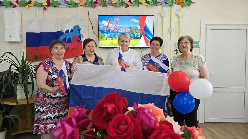 🇷🇺 «Прекрасна ты, моя Россия!» Как «серебряные» получатели Арзгирского комплексного центра социаль