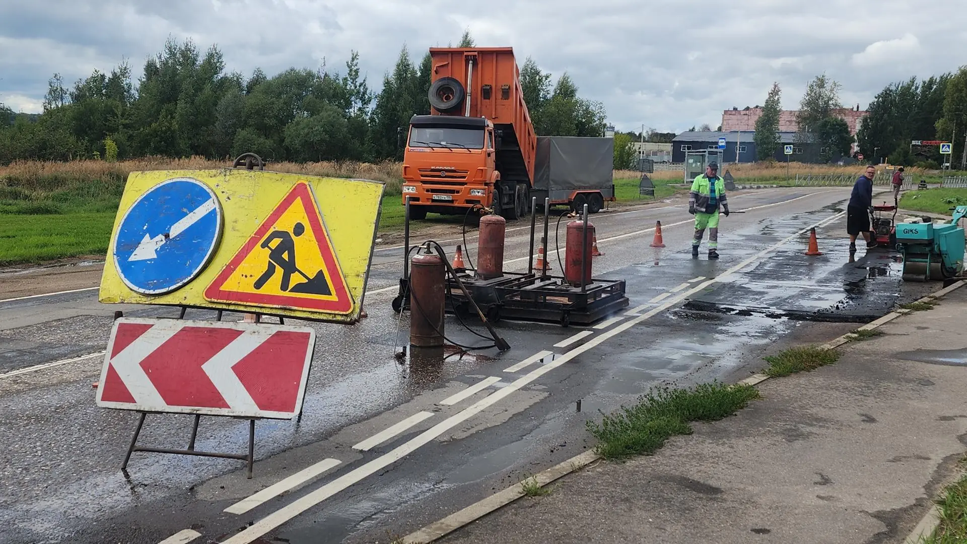 Ямочный ремонт провели на Рижском шоссе в Волоколамске