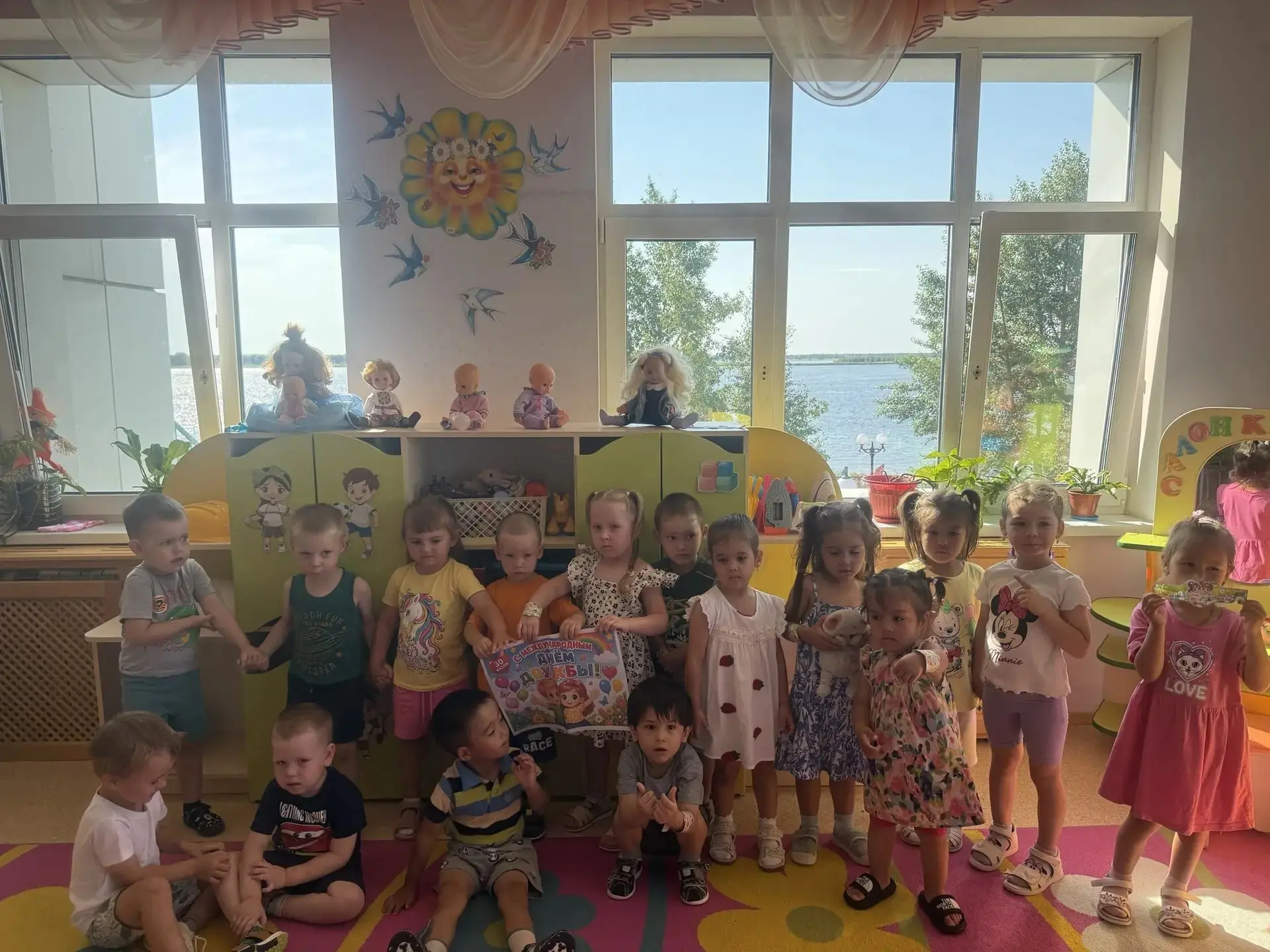 Международный день дружбы в группе «Капитошки»! 🎉

Сегодня мы говорили о самом ценном — о дружбе! �