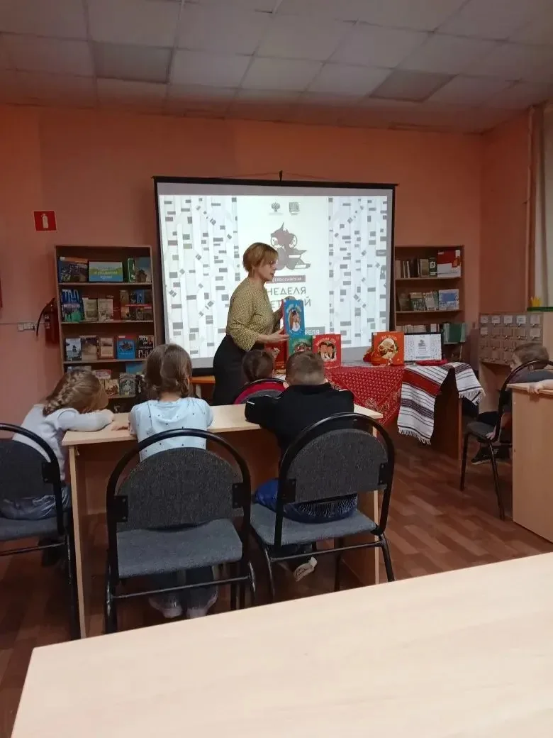 2 апреля воспитанники смешанной дошкольной группы «Ягодки» #tltschool26 посетили детскую библиотеку 
