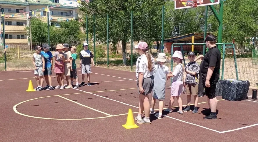 Спортивный заряд бодрости от отряда «Дельта»!

Сегодня в нашем лагере было по-настоящему жарко и вес