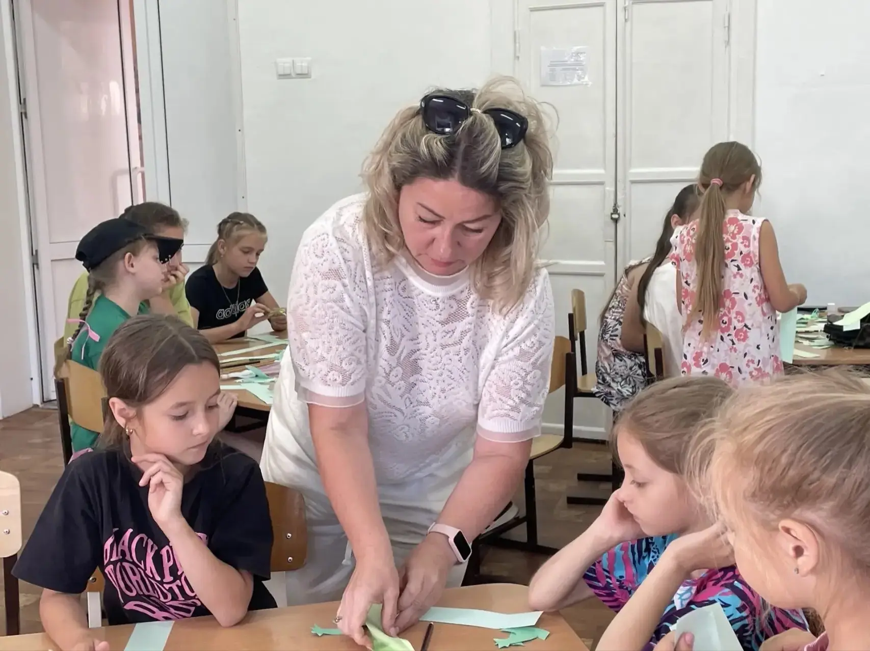 ✂️🎉 Сегодня отмечаем Всемирный День ножниц! 🎉✂️ 

В честь этого дня педагог дополнительного образо