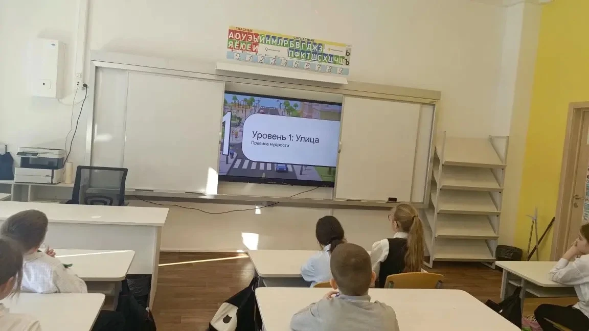 🎉 Ура! Совсем скоро каникулы! 🎉 В преддверии долгожданного отдыха в начальной школе МАОУ «Анкудиновс