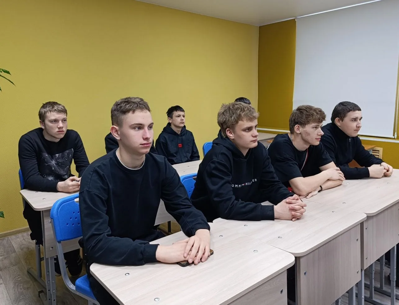 Сегодня для студентов Александровского филиала техникума прошло несколько встреч в рамках Единых дне