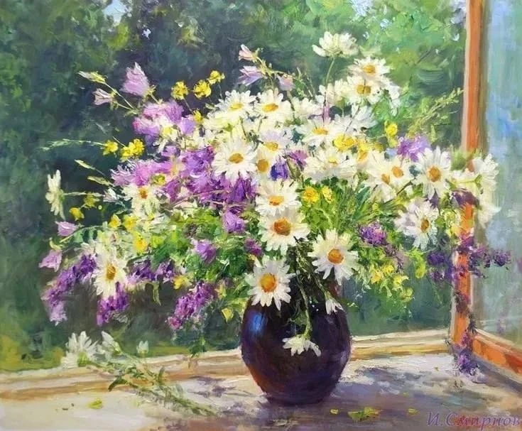 Природа всегда молчалива, 
Ее красота в немоте. 
И рыжик, и ландыш, и слива 
Безмолвно стремятся к м