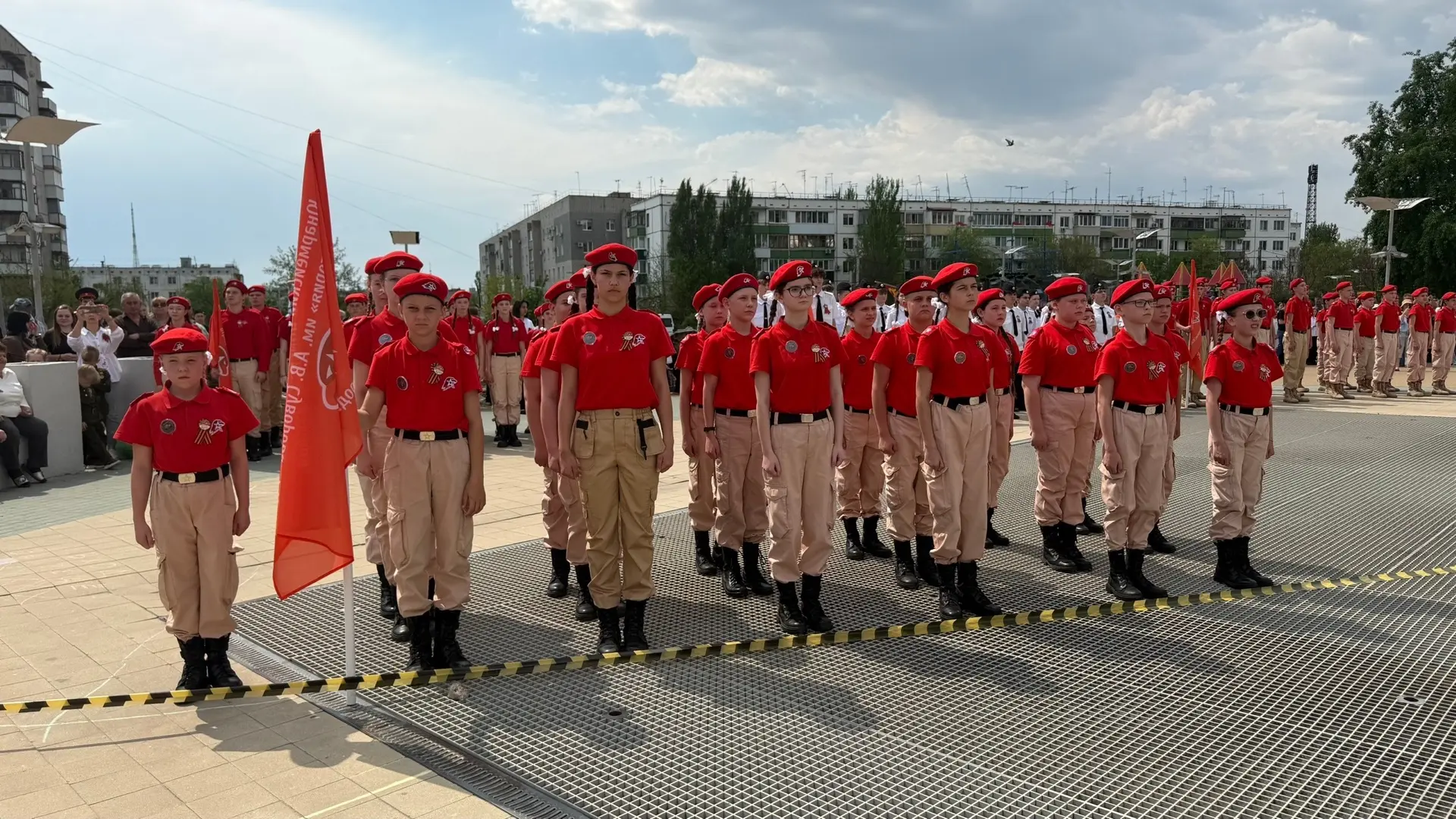 🎖️ 9 мая на площади 40 лет Сталинградской битвы прошел митинг, посвященный 81-й годовщине Победы в В