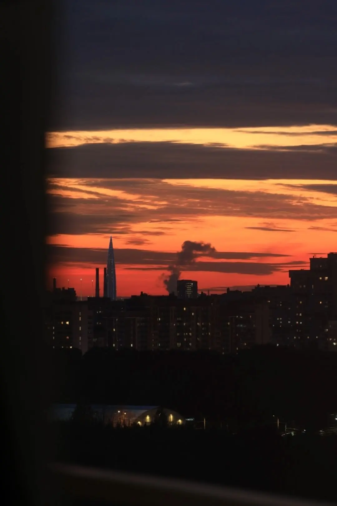 🌃 Догорающий закат и наступление темноты в кадре Ярослава Конецкого.