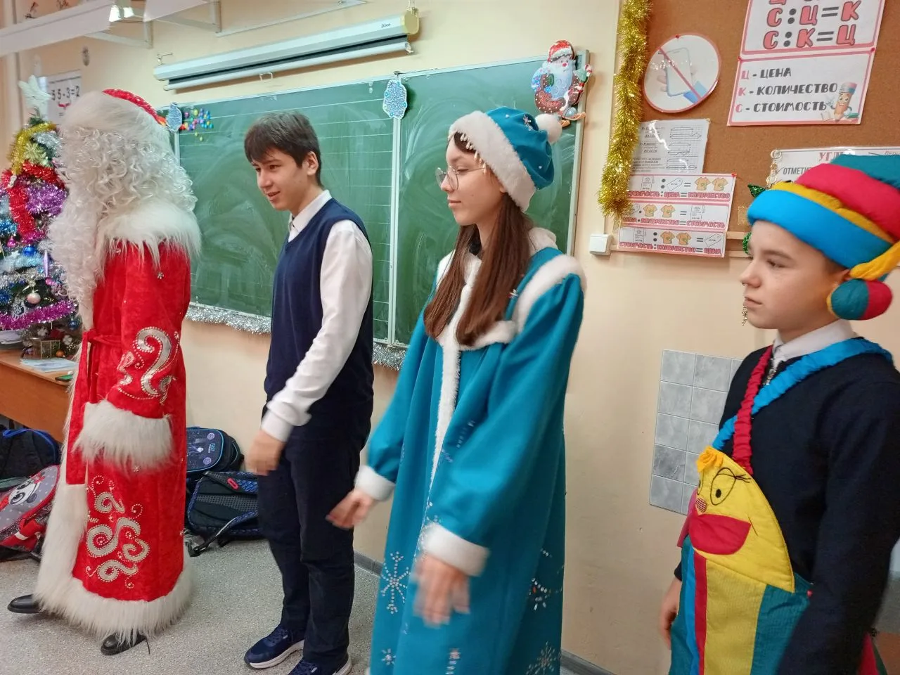 💫🪄🎄В преддверии Нового Года в нашей школе прошли особые внеурочные занятия «Мозаика зимних чудес. Но