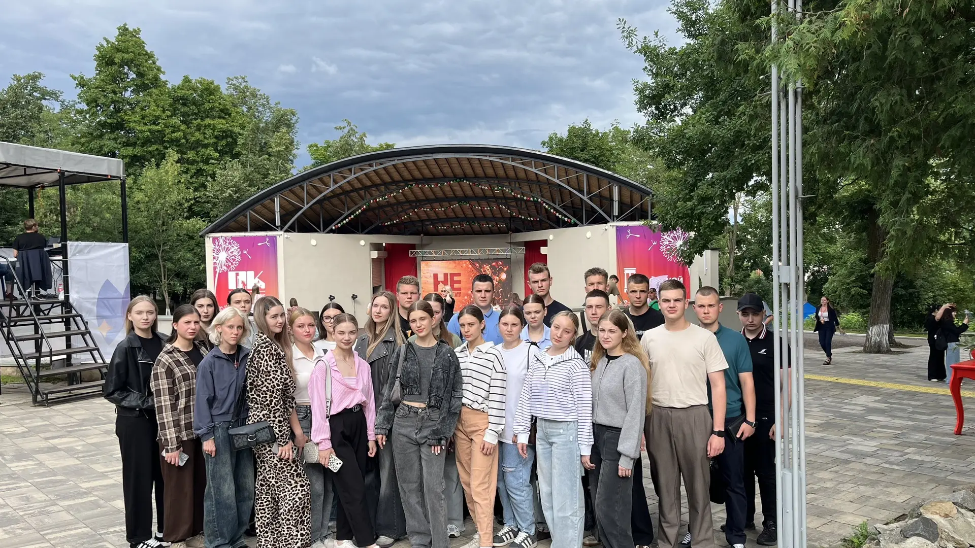 ⭐️ Курсанты посетили театральные постановки и творческие выступления различных коллективов

✅ Курсан