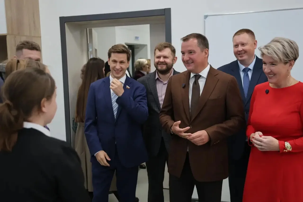 В первый раз — в новую школу!