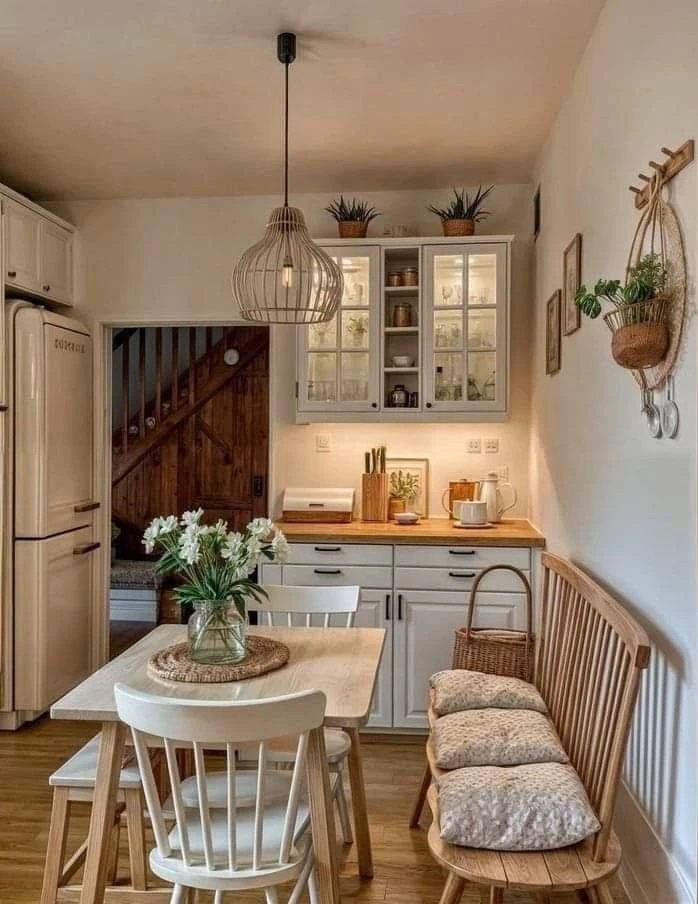 ✨🏡Волшебство осени заключается в том, что даже самые простые вещи — тёплый плед, чашка...