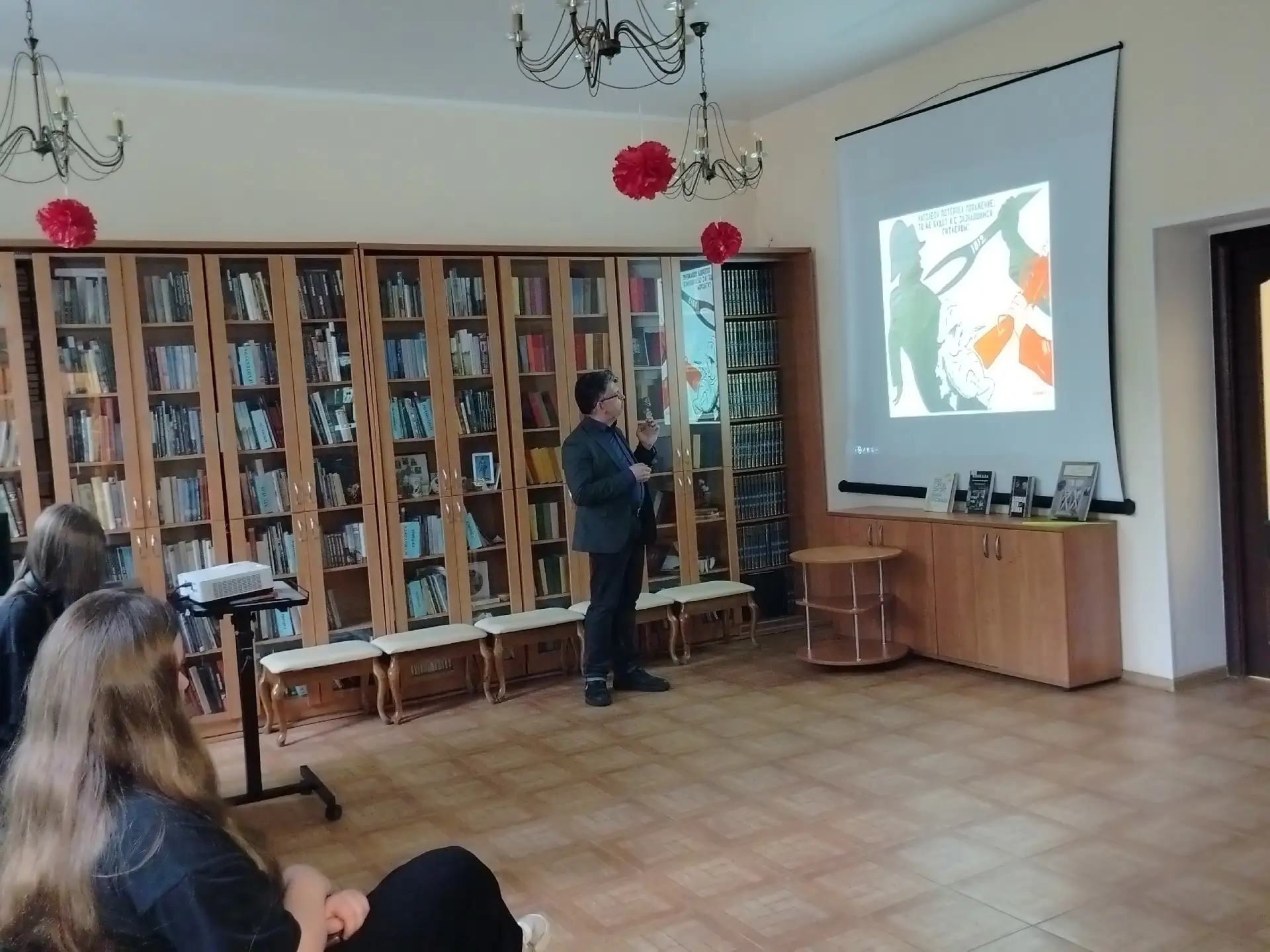 В рамках празднования Международного дня музеев группа с площадки Руставели вместе с мастером произв