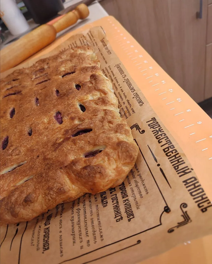 Сегодня вишня +творог с корицей 😎