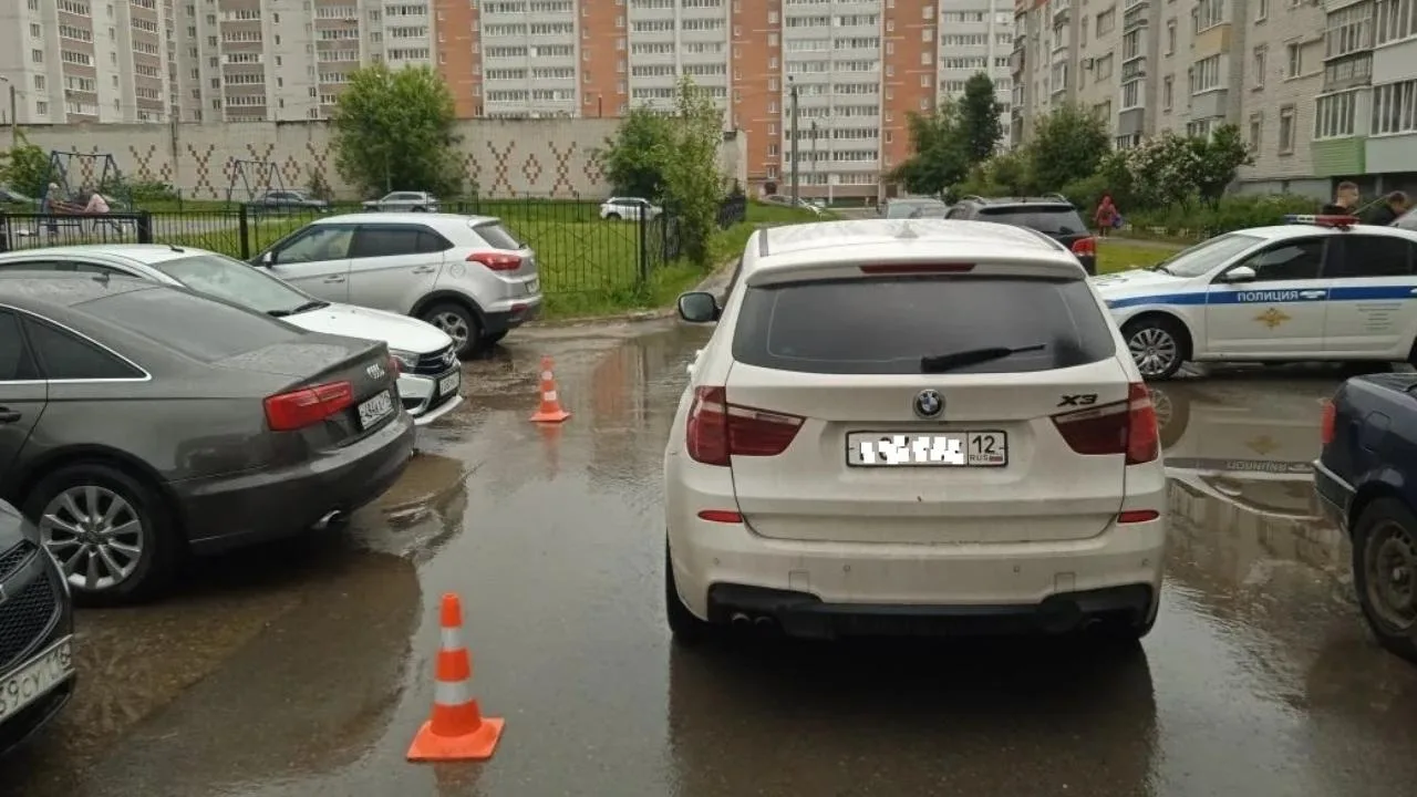 💥 В Йошкар-Оле 20-летний водитель BMW наехал на ребёнка и скрылся  Вчера утром в Йошкар-Оле, на улиц