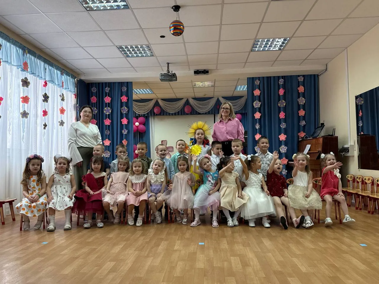🌷Отгремели праздничные утренники, оставив море ярких эмоций и незабываемых впечатлений!🌸
