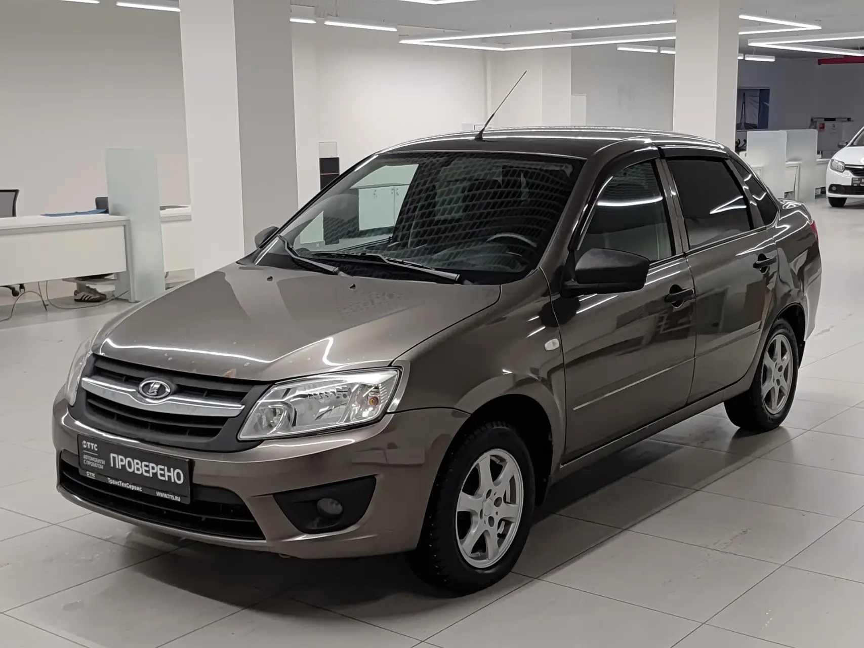 Текущая цена:  275 000 ₽