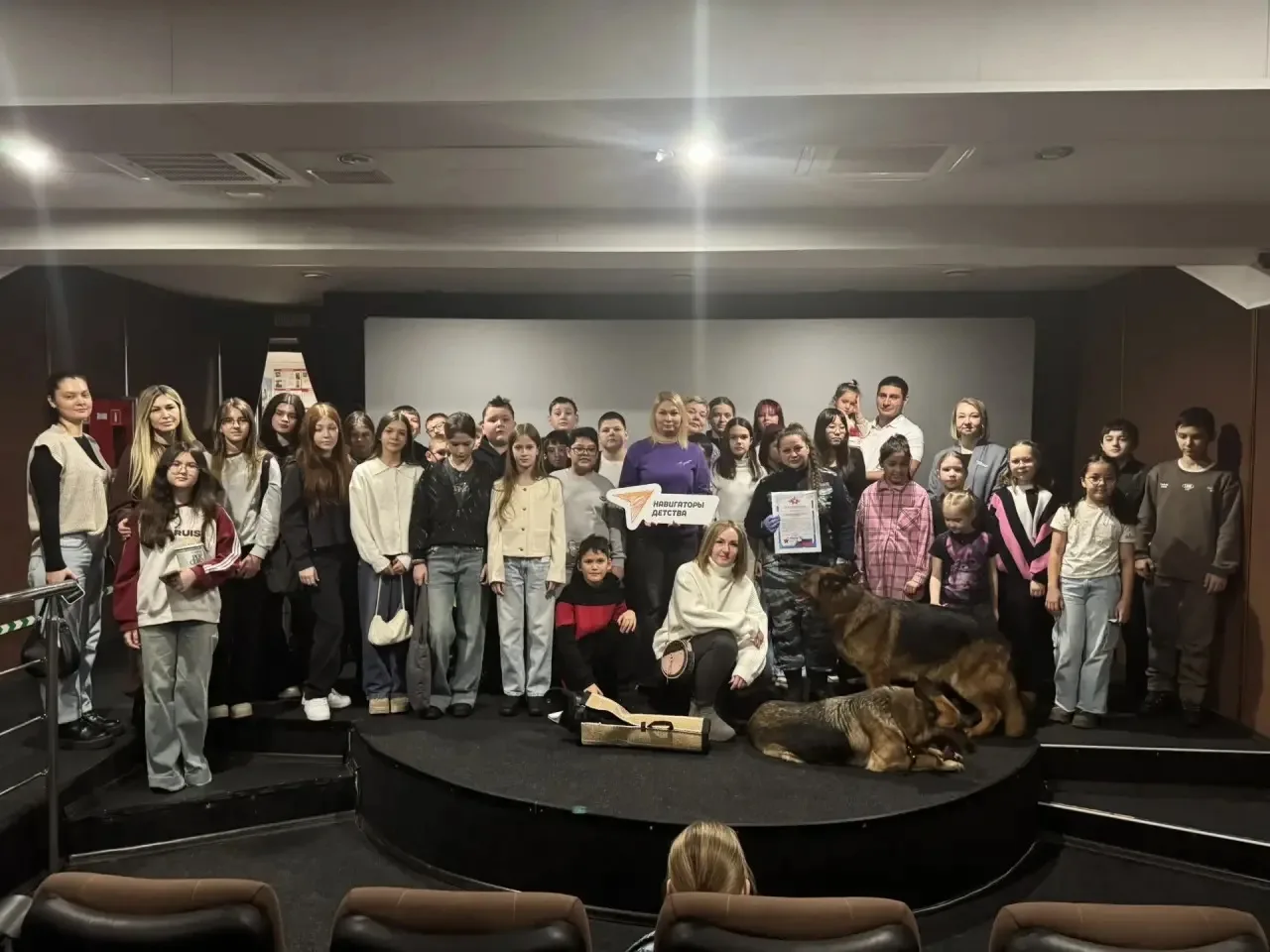 «КАРУЗА» и КИНОЛОГ: две стороны одной работы 🎬🐕‍🦺  В рамках месячника, посвященного Дню защитника От