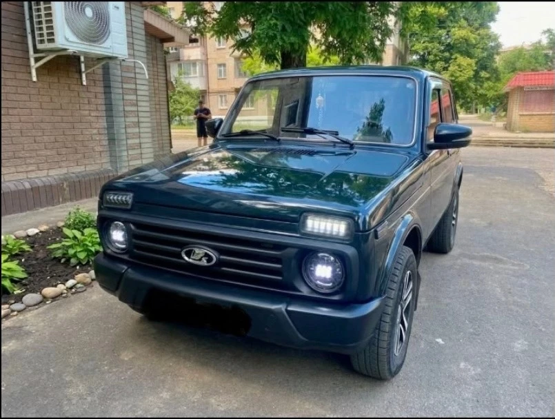 Продам ниву Urban в идеале 14год полный люкс кроме кондёра состояние как на фото новая ходовка едет 