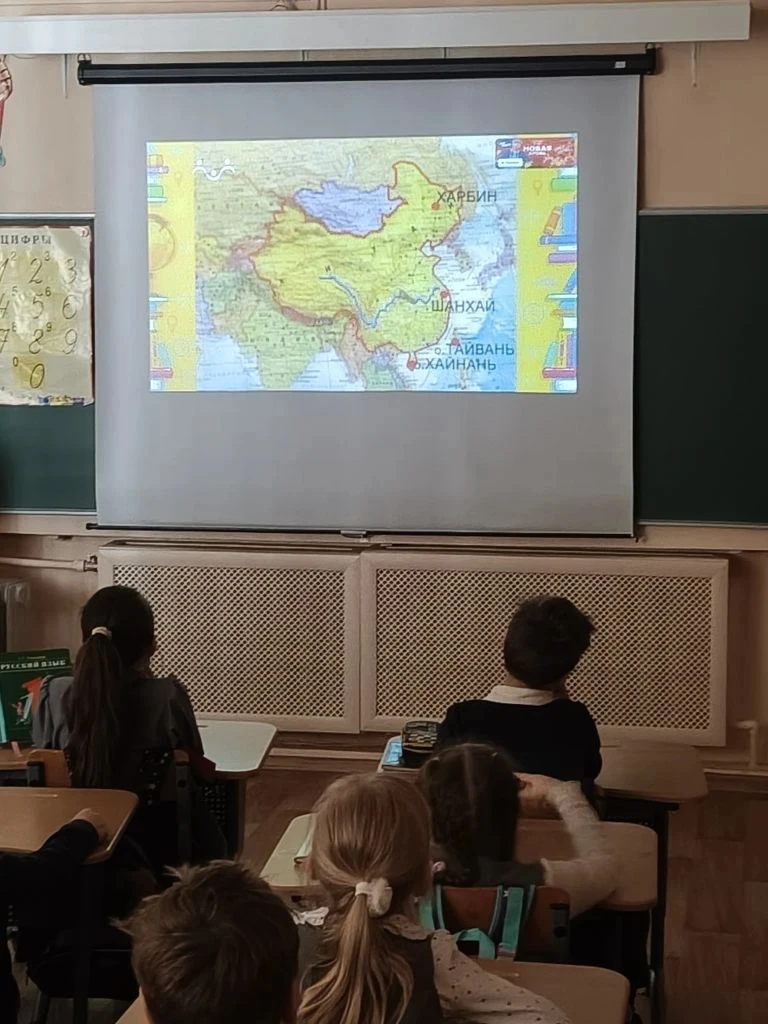 🎎 И, под завершение дня, ещё немножко Китая. Всё -таки так много интереснейших мероприятий было пров