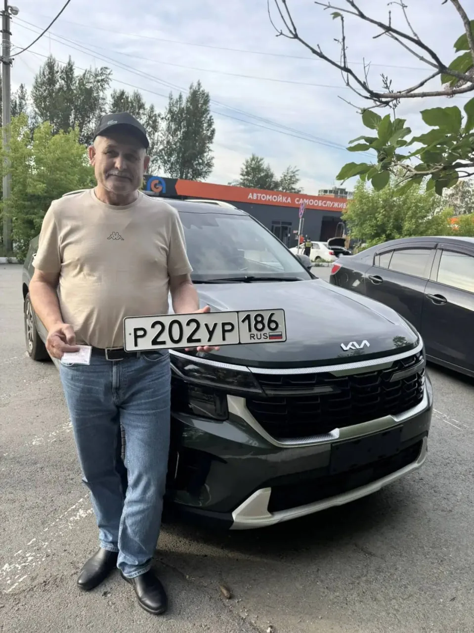 🎉 От всей души поздравляем Сергея с долгожданным получением автомобиля!