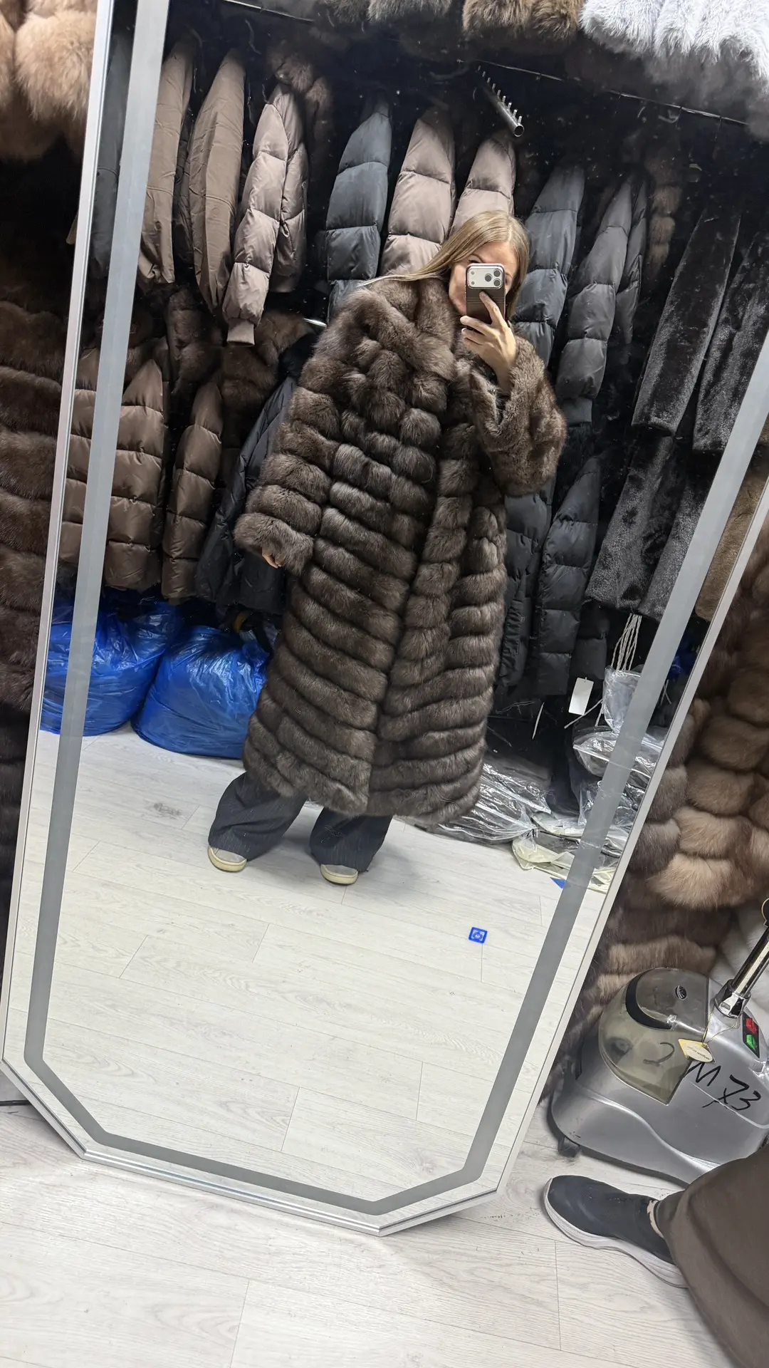 Подборка длинных шуб из песца