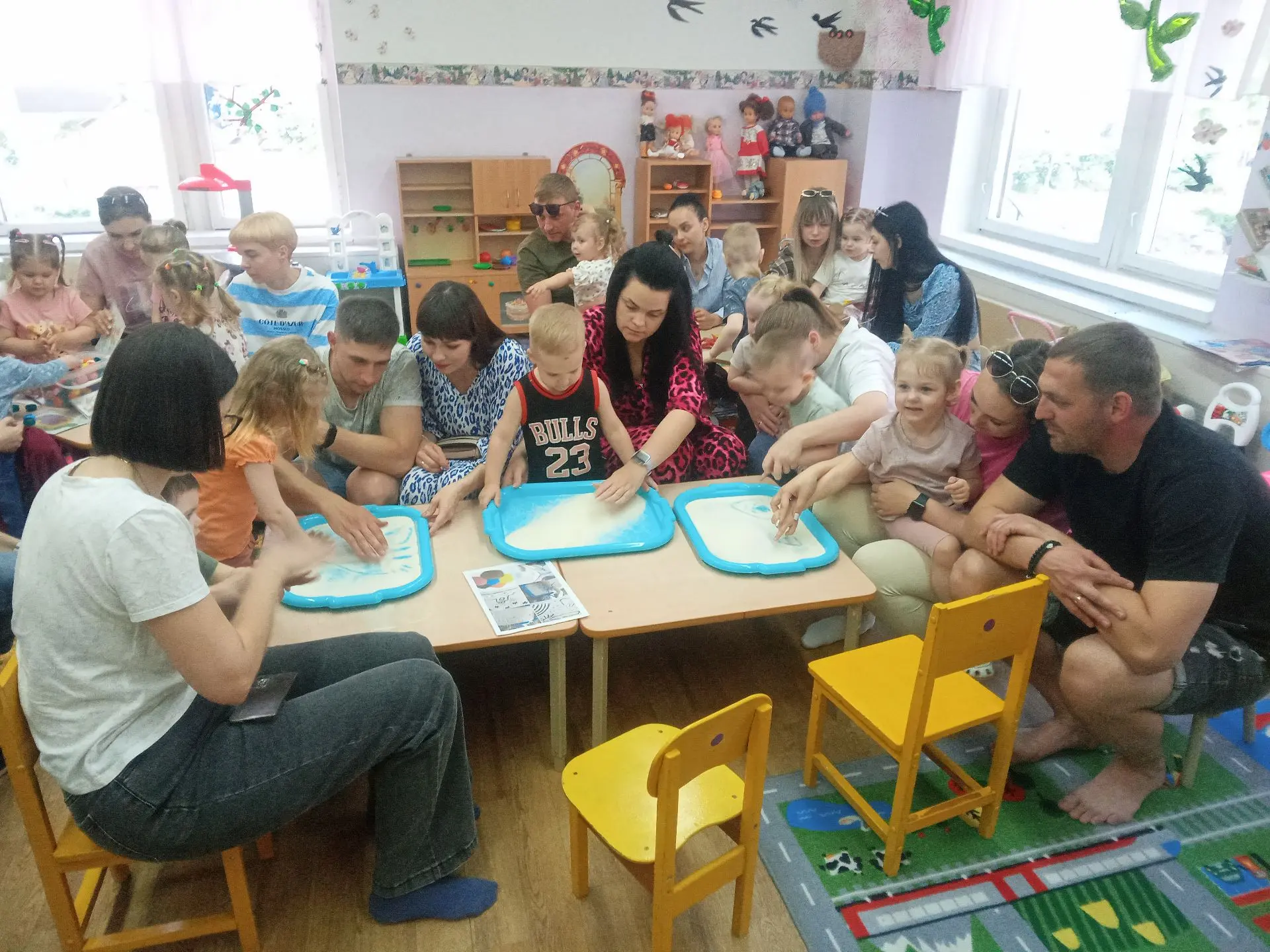 В младшей группе №1 прошёл очень весёлый и полезный мастер-класс по сенсорному развитию, в котором п