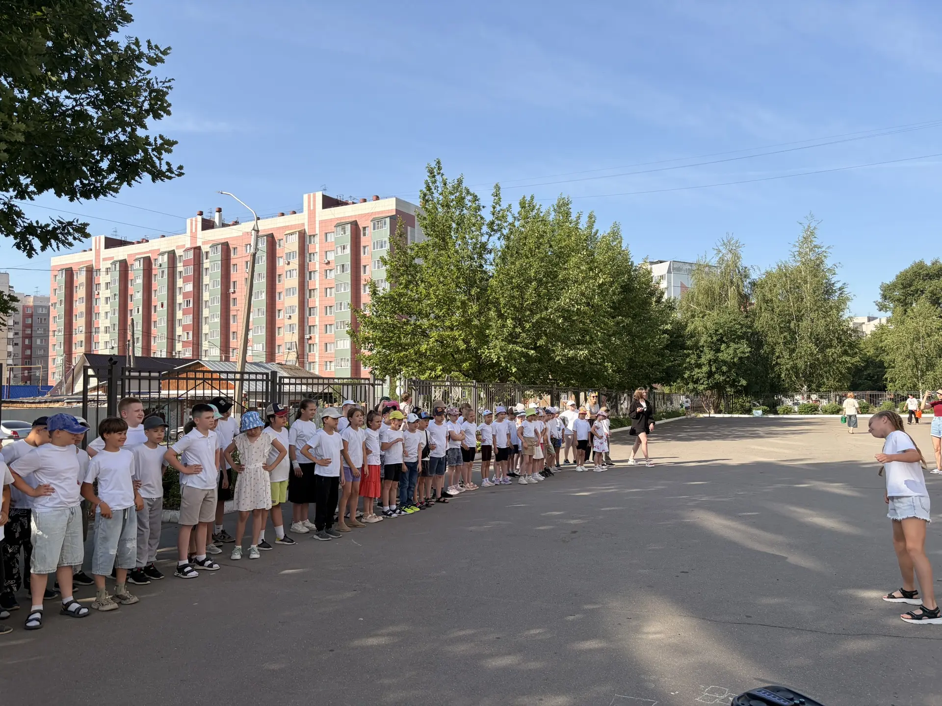 9-й день в лагере: музыка, театр и танцы! ☀️🎶

Утро началось с бодрого заряда энергии — наша активн