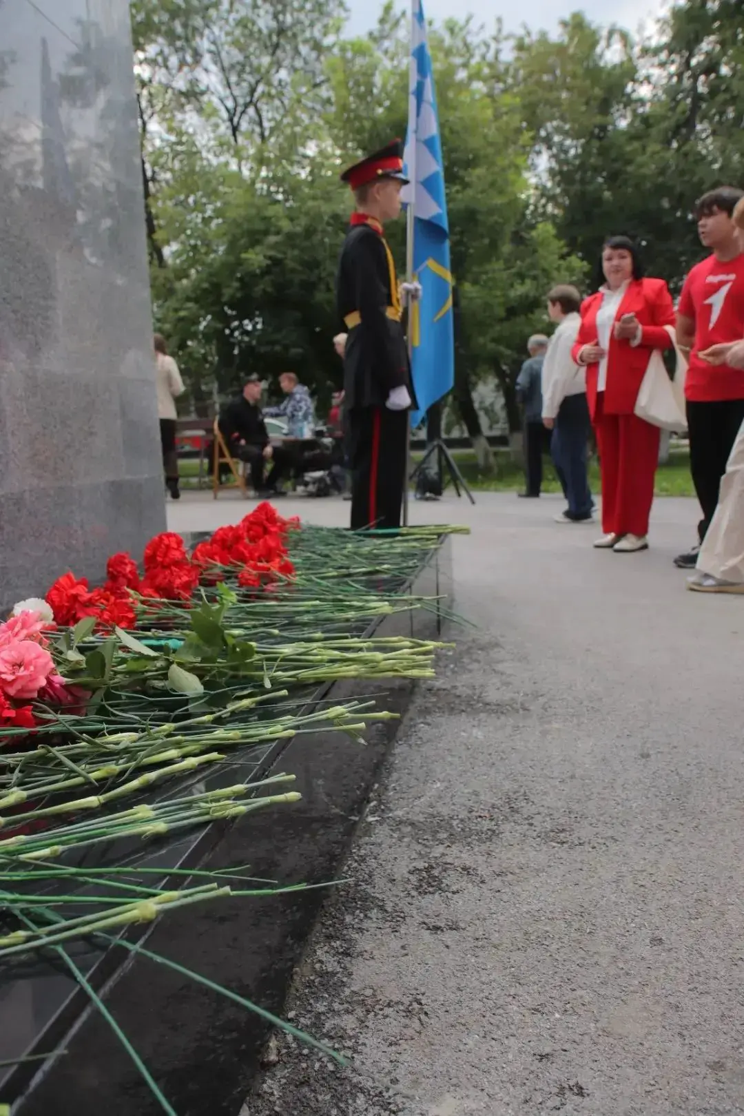 🕯 Память, застывшая в камне: в Белове почтили подвиг горняков