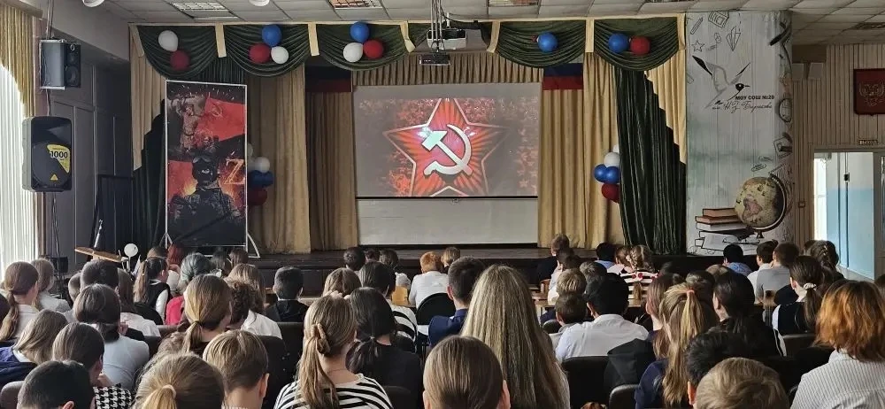 🎬«КИНО ПОБЕДЫ»🎞️  🕊️Есть даты, которые не тускнеют. Есть память, которая не умирает. И есть кадры, о